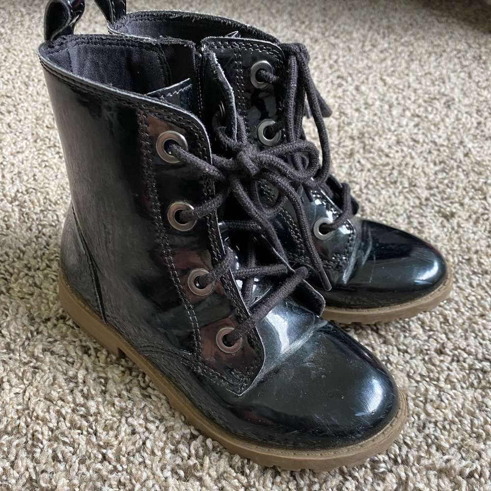 Old navy~ size 11~ girls boots
